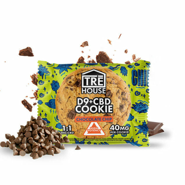 Tre House D9 + CBD Cookie (40mg Chocolate Chip Cookie) - Chocolate Chip D9 + CBD Cookie with packaging